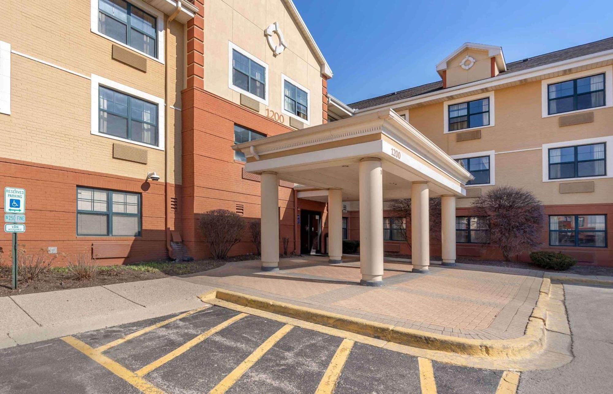 Extended Stay America Suites - Chicago - Woodfield Mall Schaumburg Exterior photo